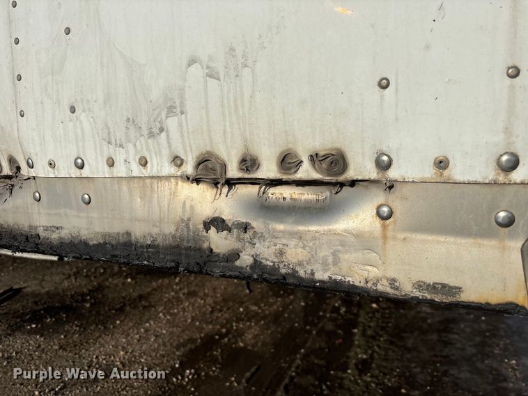 image for item YA2335 2013 Strick dry van trailer