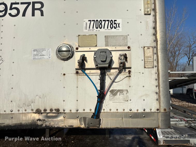 image for item YA2335 2013 Strick dry van trailer