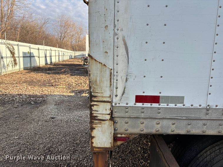 image for item YA2335 2013 Strick dry van trailer