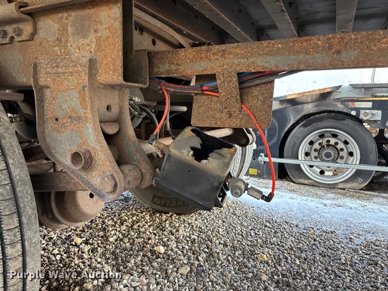 image for item YA2335 2013 Strick dry van trailer