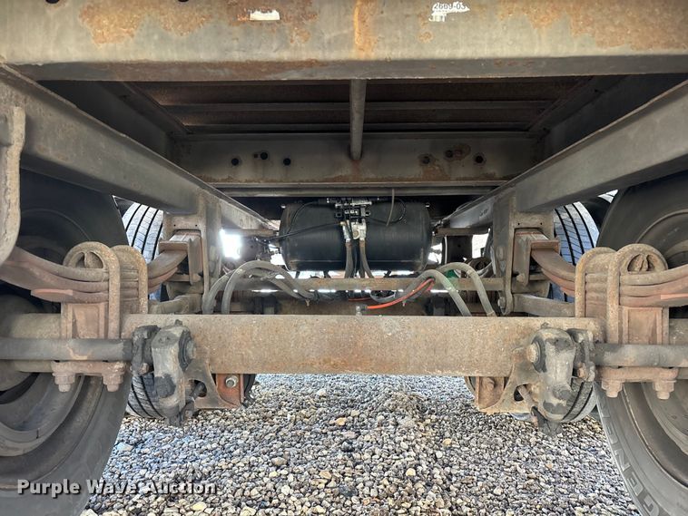 image for item YA2335 2013 Strick dry van trailer