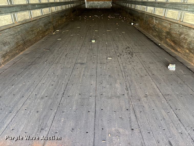 image for item YA2335 2013 Strick dry van trailer