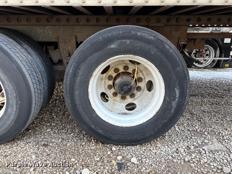 image for item YA2335 2013 Strick dry van trailer