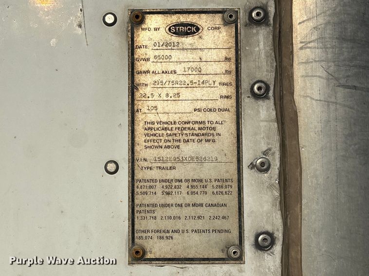 image for item YA2335 2013 Strick dry van trailer