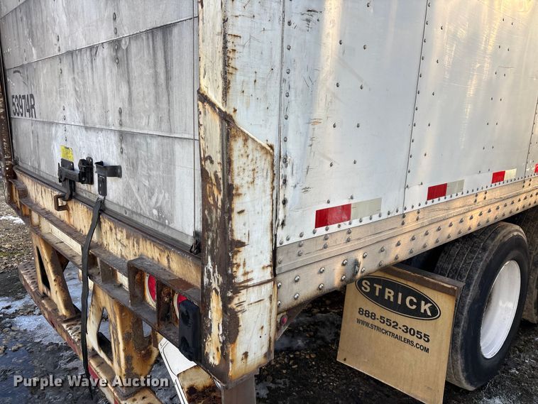 image for item YA2337 2013 Strick dry van trailer