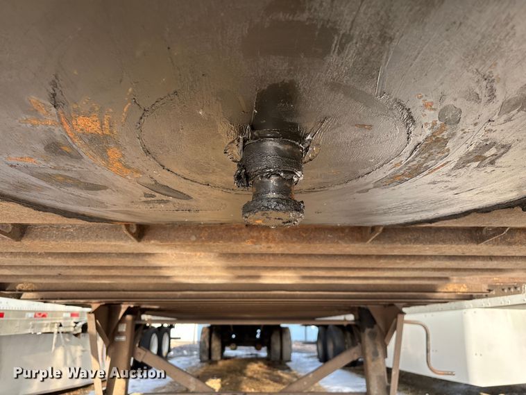 image for item YA2337 2013 Strick dry van trailer