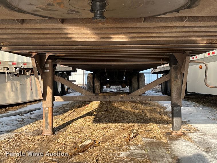 image for item YA2337 2013 Strick dry van trailer