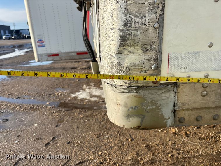 image for item YA2337 2013 Strick dry van trailer