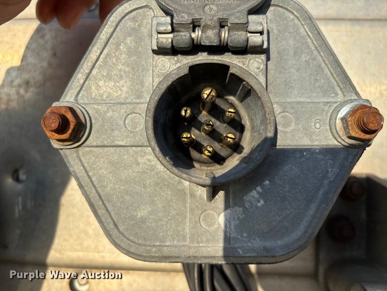 image for item YA2338 2013 Strick Strick dry van trailer