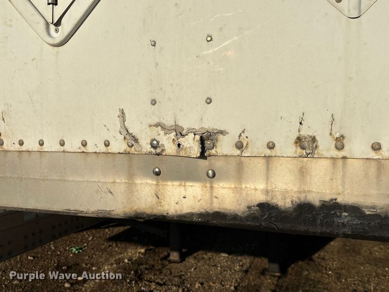 image for item YA2338 2013 Strick Strick dry van trailer