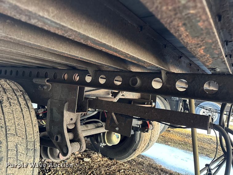 image for item YA2338 2013 Strick Strick dry van trailer