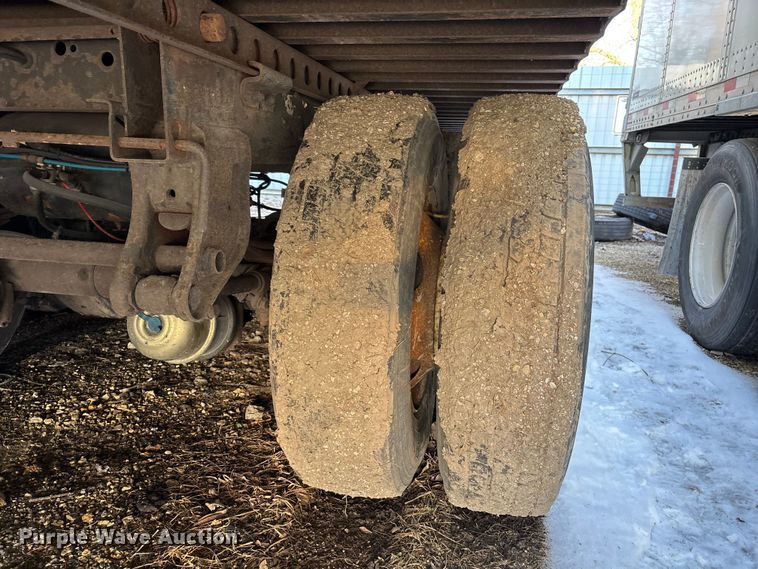 image for item YA2338 2013 Strick Strick dry van trailer