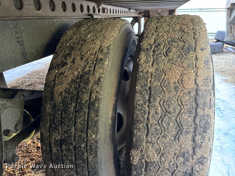 image for item YA2338 2013 Strick Strick dry van trailer