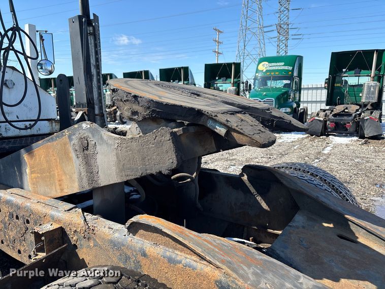 image for item YA2340 2009 Kalmar 4x2 yard truck