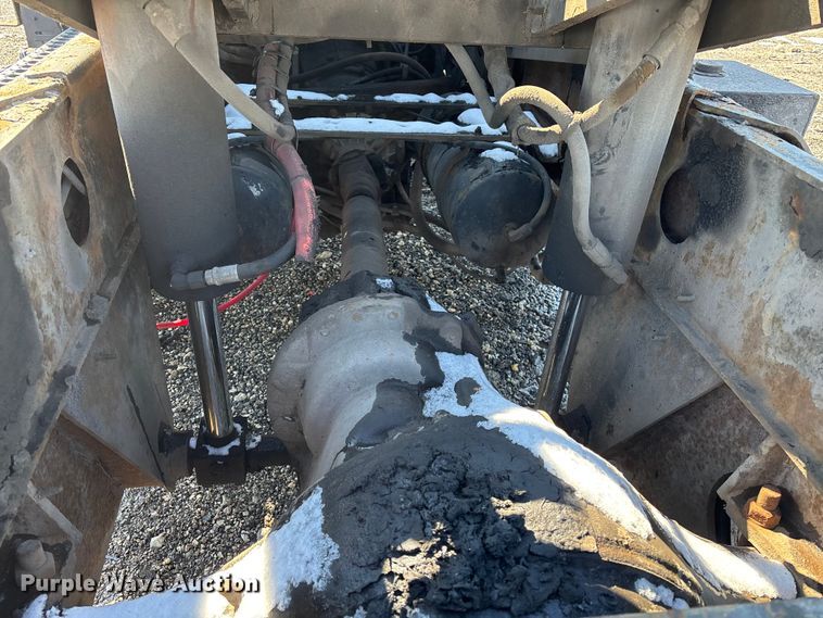 image for item YA2340 2009 Kalmar 4x2 yard truck