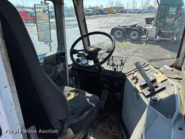 image for item YA2340 2009 Kalmar 4x2 yard truck