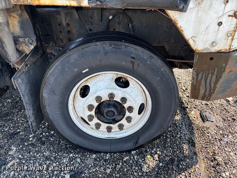 image for item YA2340 2009 Kalmar 4x2 yard truck