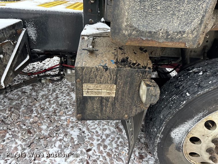 image for item YA2347 2021 Autocar Industries  XSPotter yard truck