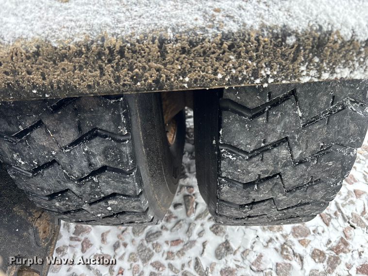 image for item YA2347 2021 Autocar Industries  XSPotter yard truck