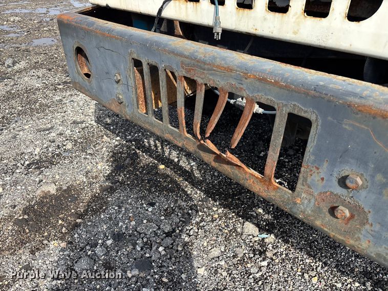 image for item YA2351 2009 Kalmar 4x2 yard truck