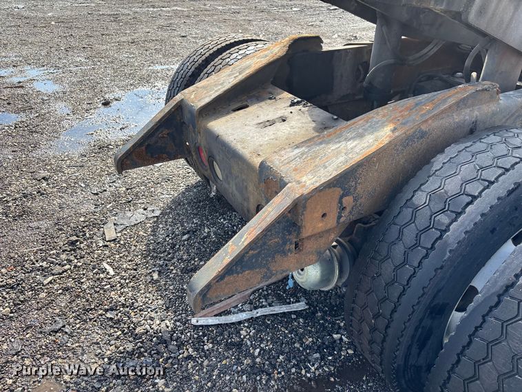 image for item YA2351 2009 Kalmar 4x2 yard truck