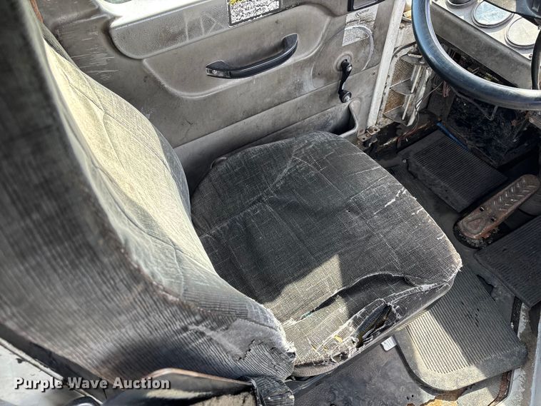 image for item YA2351 2009 Kalmar 4x2 yard truck