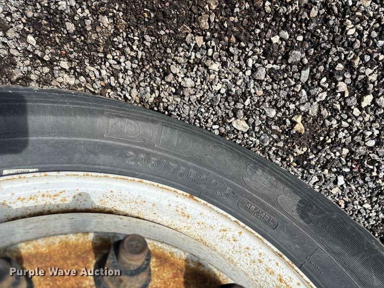 image for item YA2351 2009 Kalmar 4x2 yard truck