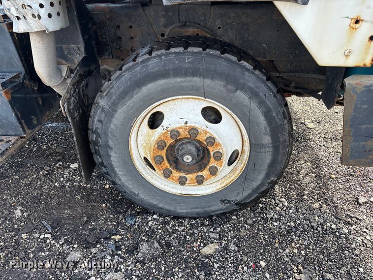 image for item YA2351 2009 Kalmar 4x2 yard truck