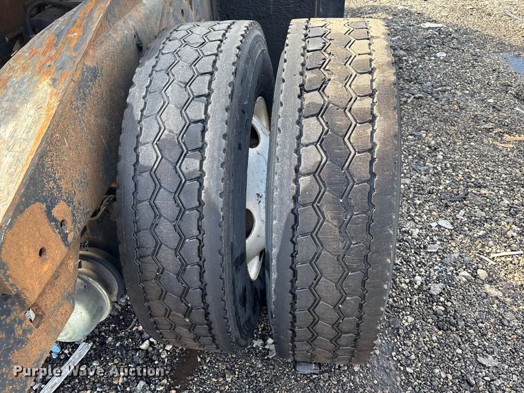 image for item YA2351 2009 Kalmar 4x2 yard truck