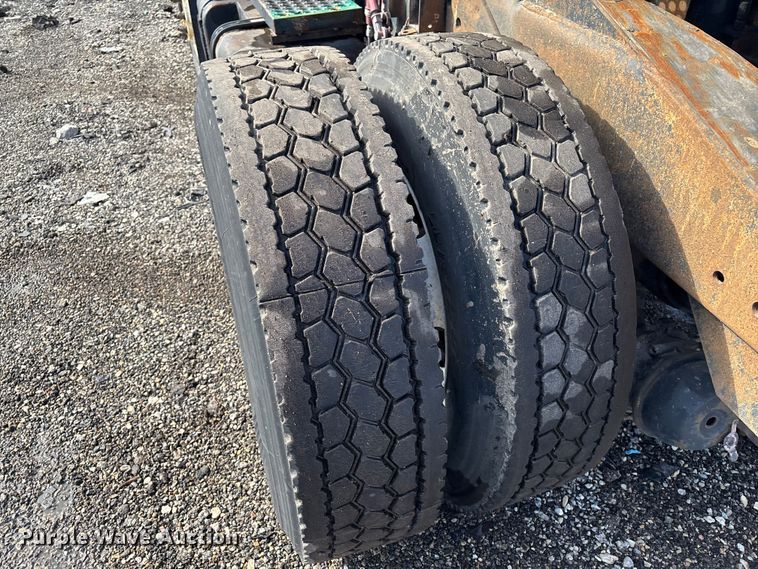 image for item YA2351 2009 Kalmar 4x2 yard truck