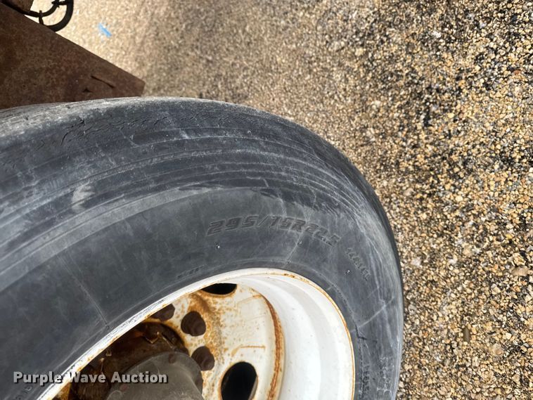 image for item YA2352 2004 Great Dane Trailers 7411TP101A dry van trailer