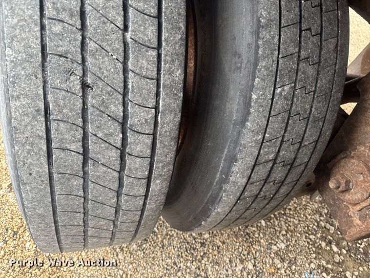 image for item YA2352 2004 Great Dane Trailers 7411TP101A dry van trailer