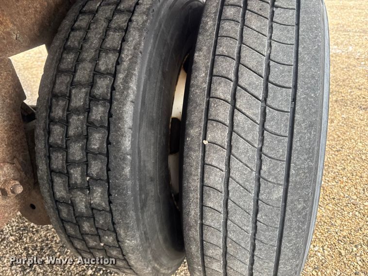 image for item YA2352 2004 Great Dane Trailers 7411TP101A dry van trailer