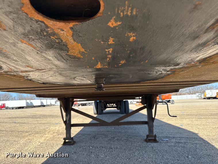 image for item YA2353 2004 Great Dane dry van trailer