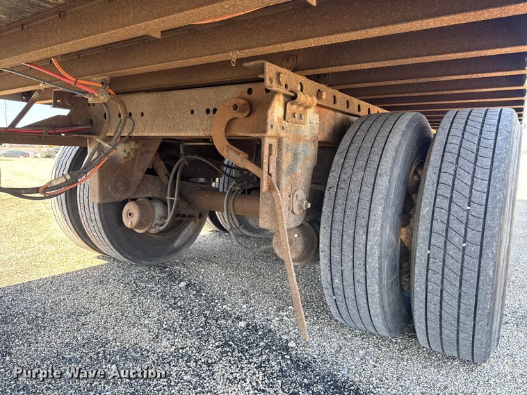 image for item YA2353 2004 Great Dane dry van trailer