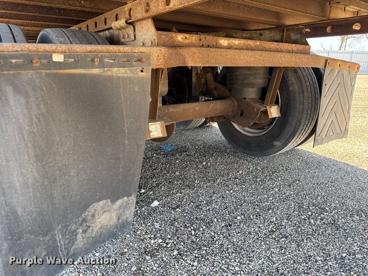 image for item YA2353 2004 Great Dane dry van trailer