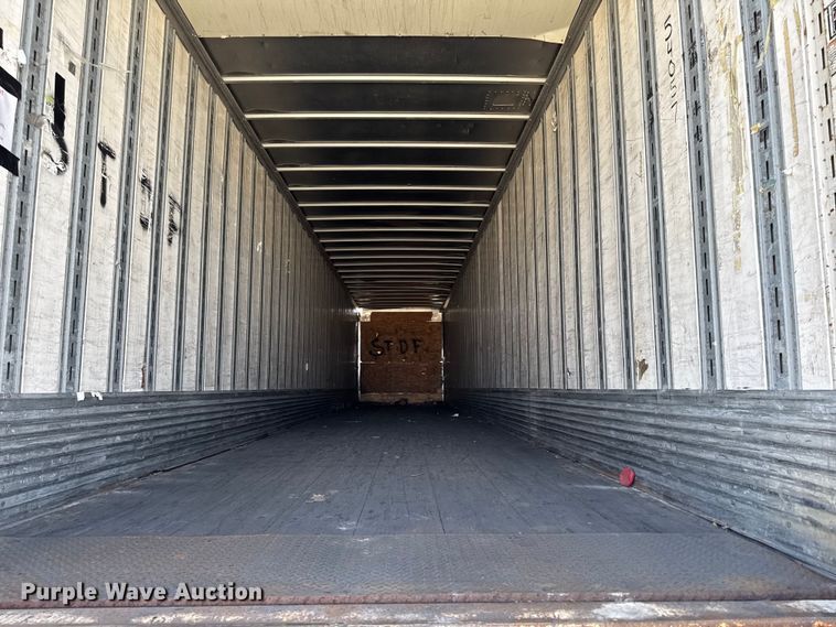 image for item YA2353 2004 Great Dane dry van trailer