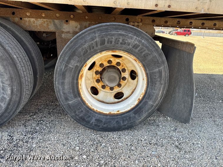 image for item YA2353 2004 Great Dane dry van trailer