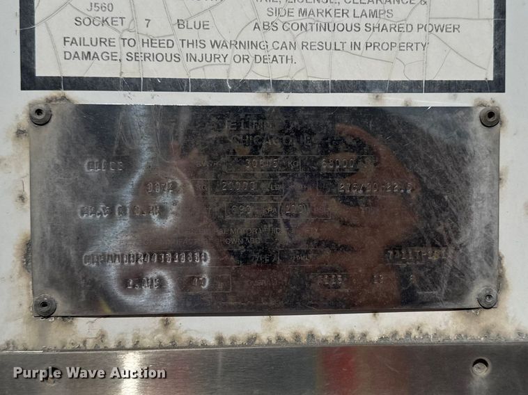 image for item YA2353 2004 Great Dane dry van trailer