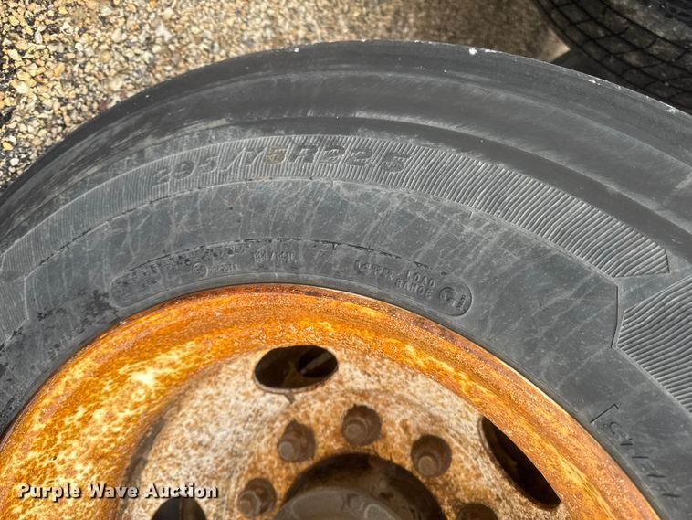 image for item YA2354 2007 Wabash National DVCVHPC dry van trailer