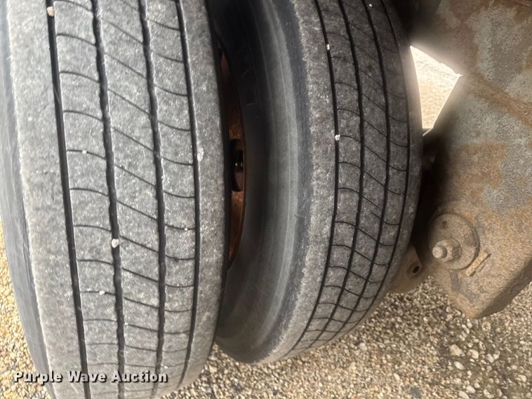 image for item YA2355 2004 Great Dane Trailers 7411TP101A dry van trailer