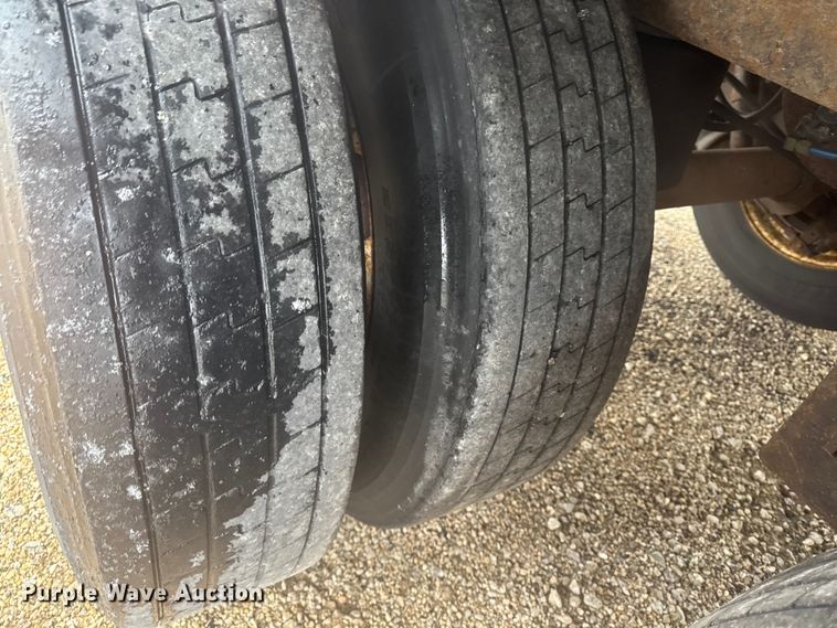 image for item YA2355 2004 Great Dane Trailers 7411TP101A dry van trailer