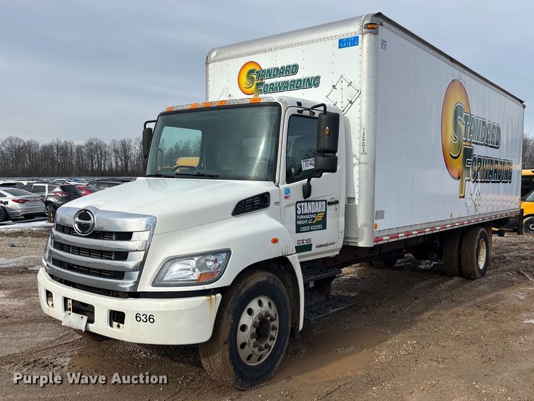 image for item YA2356 2013 Hino 338 box truck