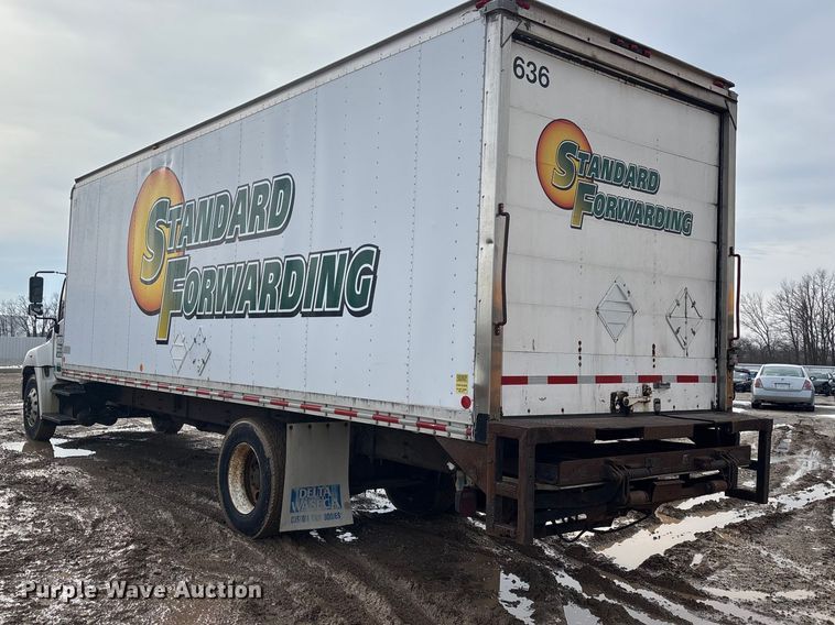 image for item YA2356 2013 Hino 338 box truck