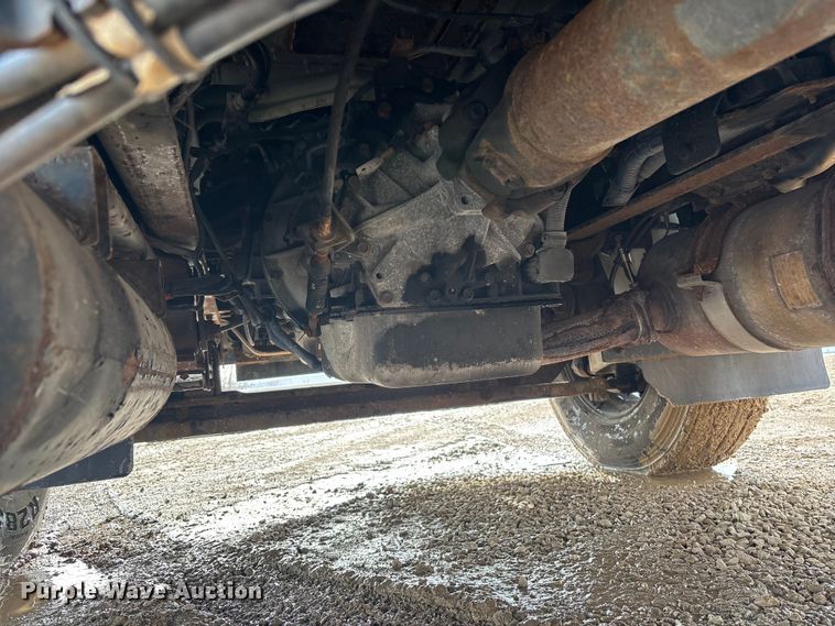 image for item YA2356 2013 Hino 338 box truck