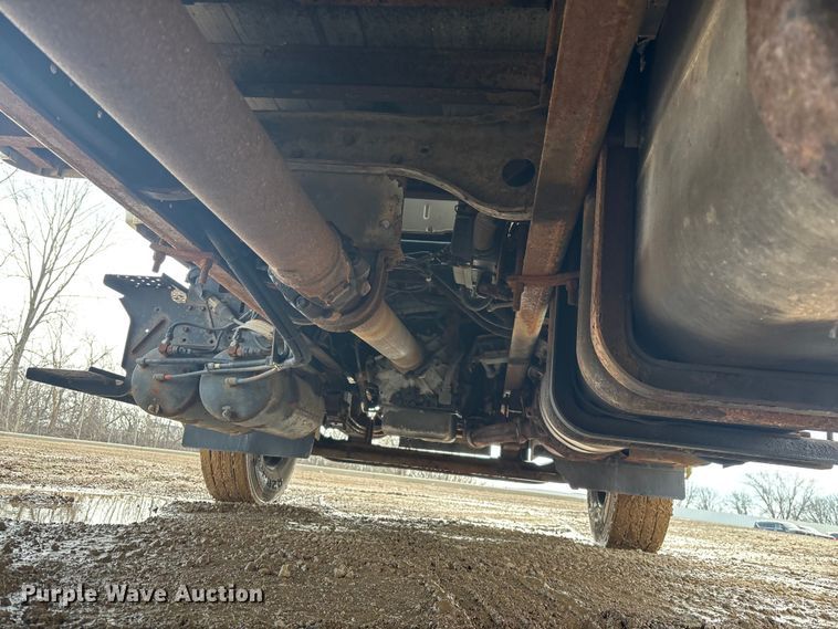 image for item YA2356 2013 Hino 338 box truck