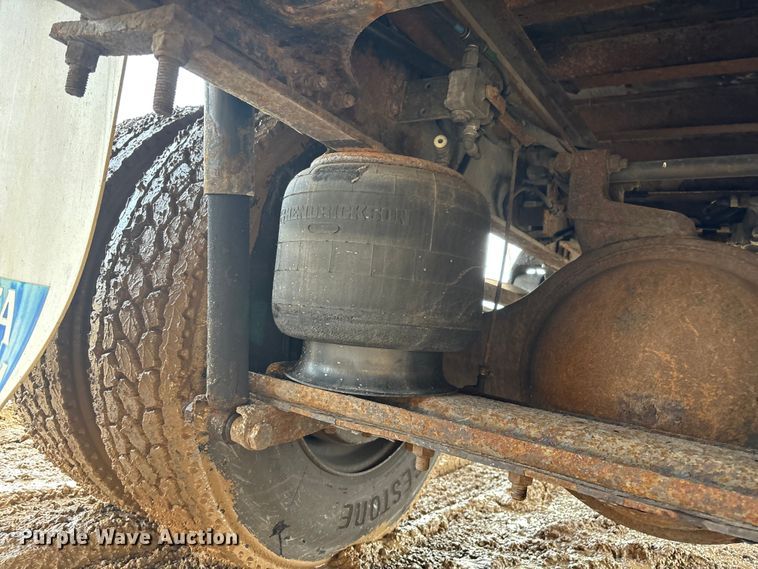 image for item YA2356 2013 Hino 338 box truck