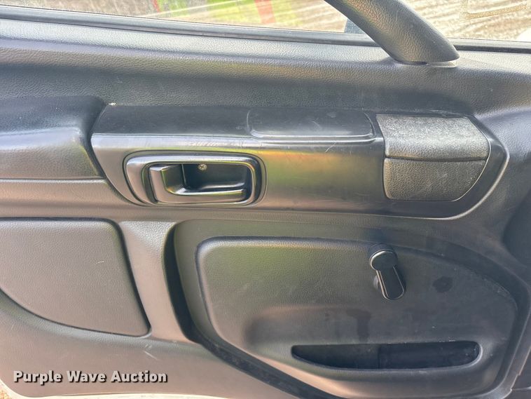 image for item YA2356 2013 Hino 338 box truck