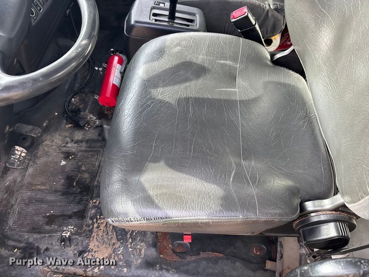 image for item YA2356 2013 Hino 338 box truck