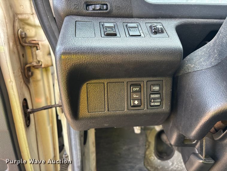 image for item YA2356 2013 Hino 338 box truck